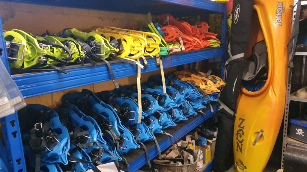 Tienda raquetas y bastones para nieve en León