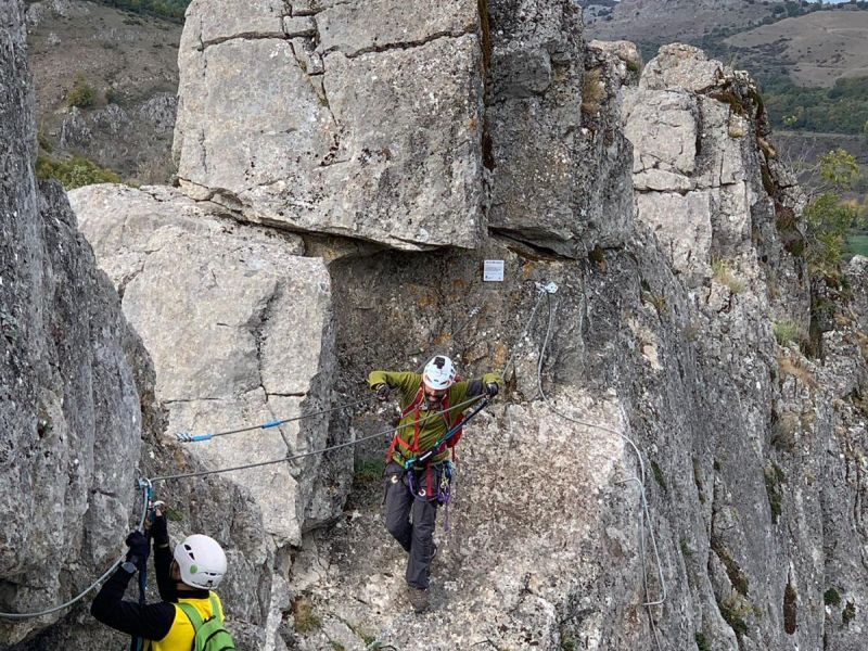  Alquiler de equipo de ferratas en León 